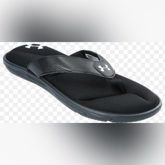 NWT [Under Armour] Ignite III Padded Flip Flops Thongs...